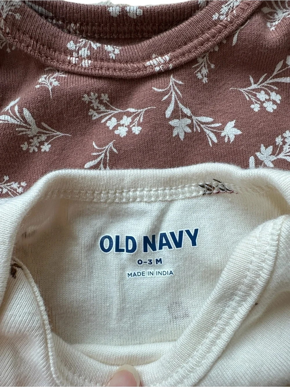 Old Navy long sleeve onesie bodysuit lot size 0-3 month red, pink, floral, brown